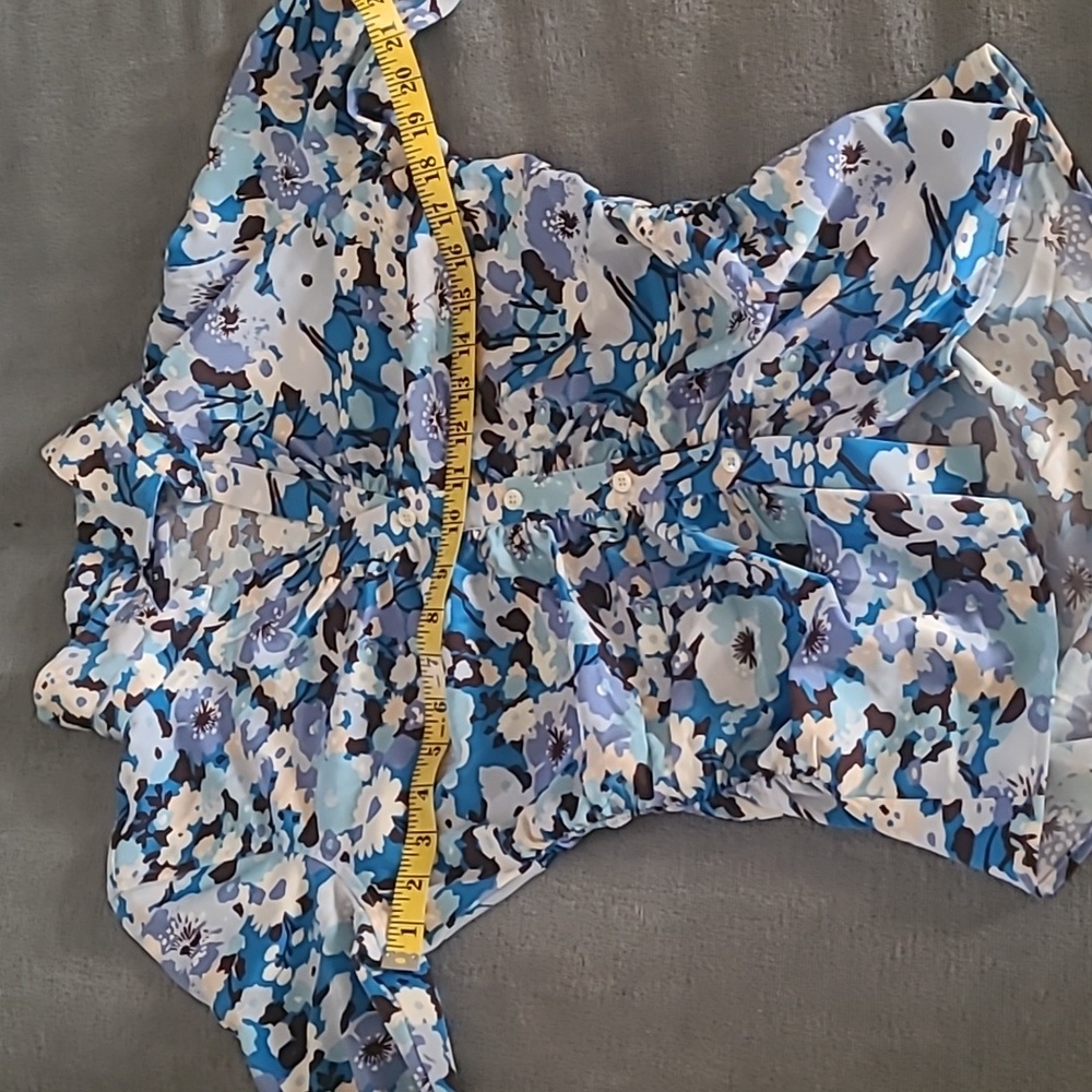 Rails Lisa Top Zinnia Blooms Blue Floral Long Sleeve Stretch Button Up Ruched M - Picture 10 of 11